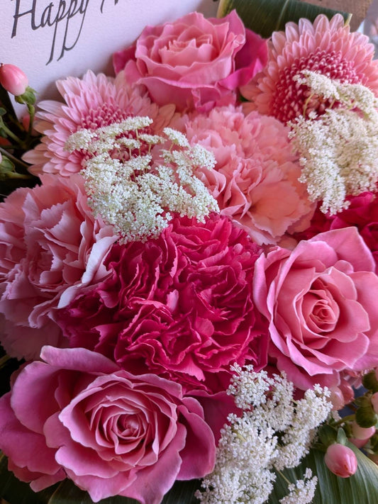 【母の日】優しい色のカーネーションアレンジ