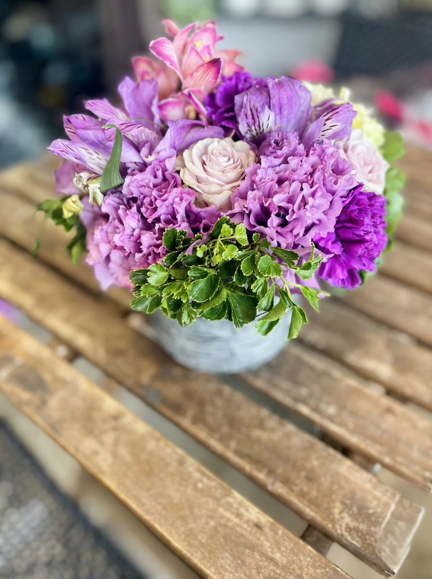 【母の日】サントリーフラワーズが作ったカーネーションのアレンジ