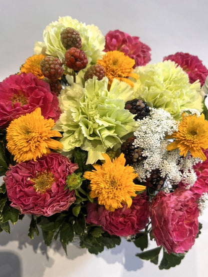 カラフルなおまかせアレンジ 　オープン記念送料無料（大阪府内のみ）