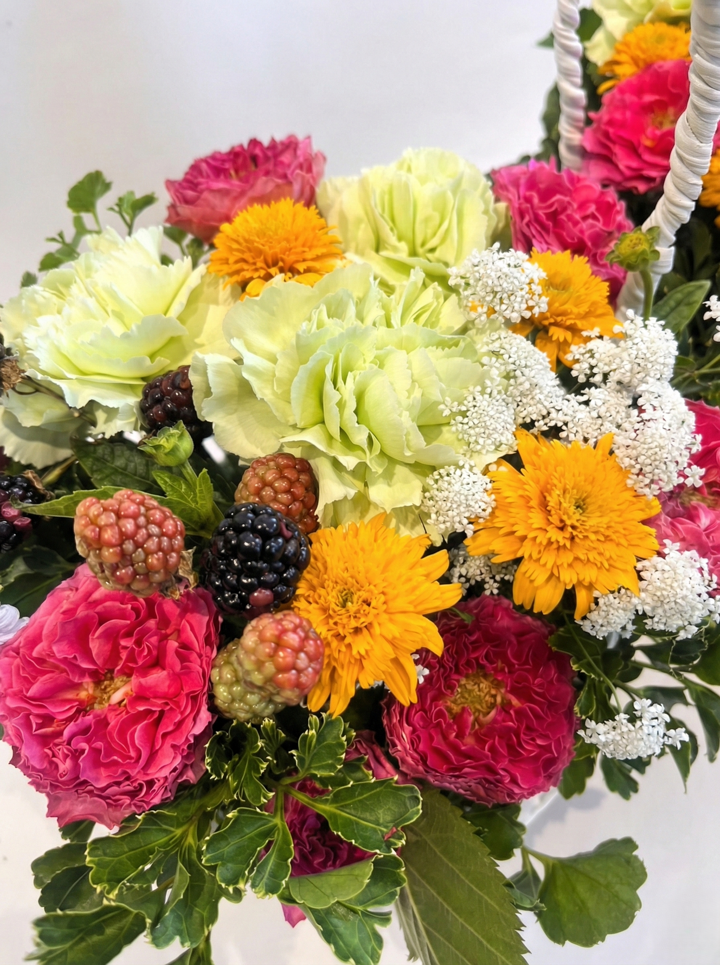 カラフルなおまかせアレンジ 　オープン記念送料無料（大阪府内のみ）