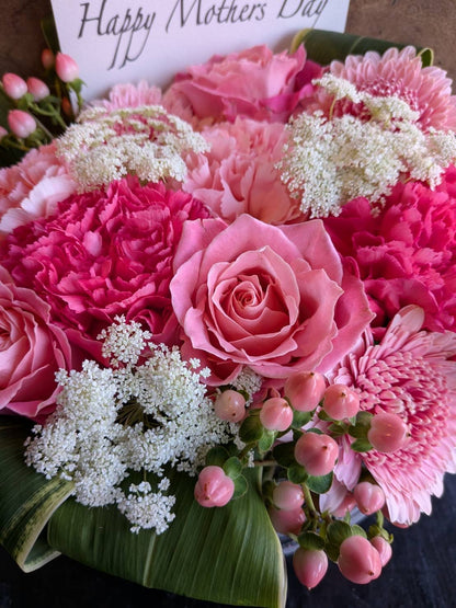 【母の日】優しい色のカーネーションアレンジ